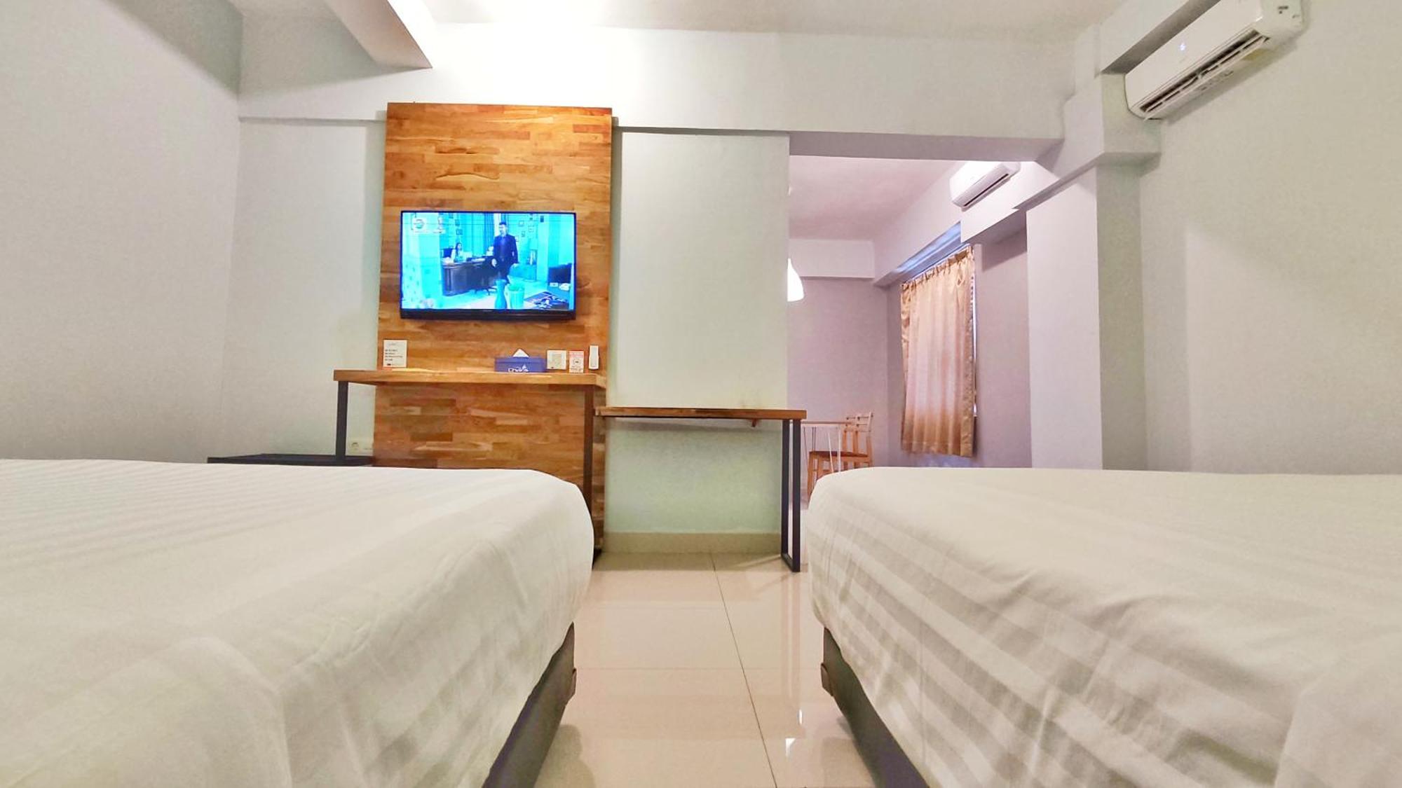 Votel Hotel Charis Tuban Tuban  Extérieur photo