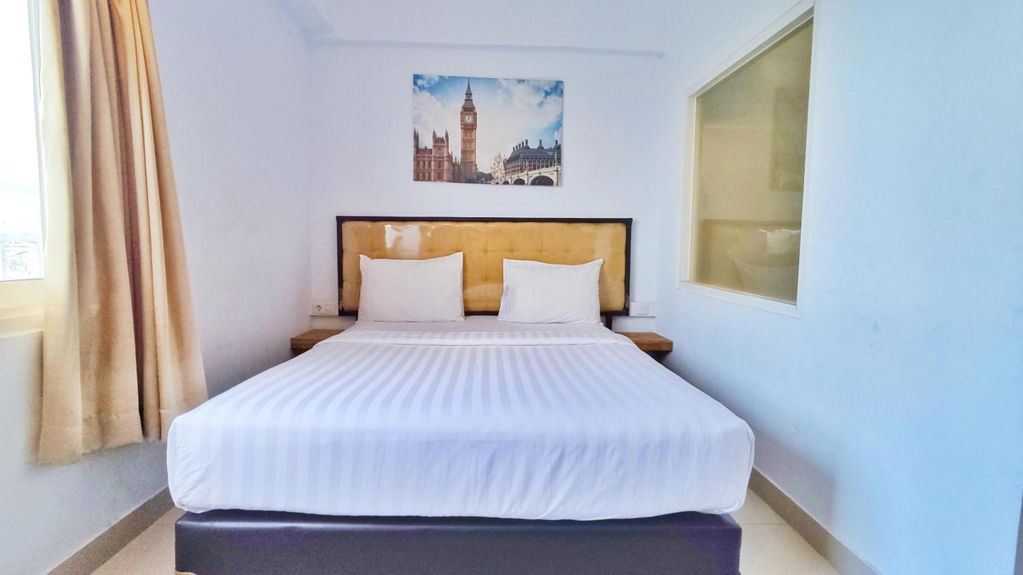 Votel Hotel Charis Tuban Tuban  Extérieur photo