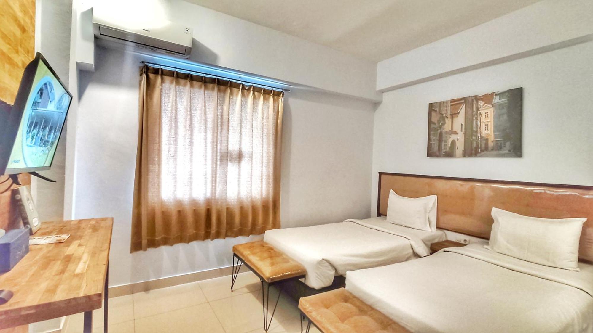 Votel Hotel Charis Tuban Tuban  Extérieur photo